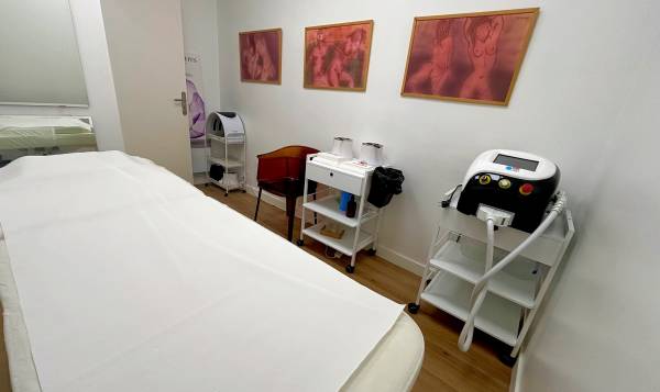 L’institut by Nina