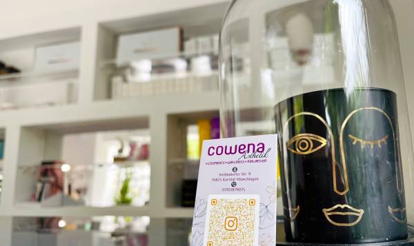 Cowena Ästhetik MIT Nageldesign