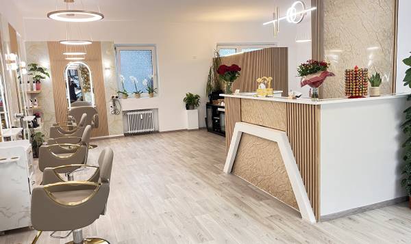 NADA Hair Studio 