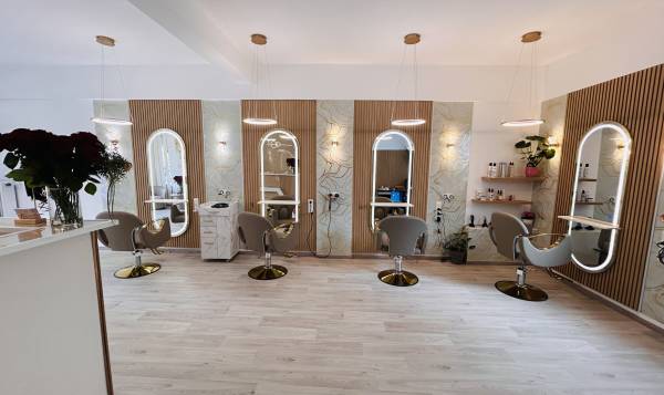 NADA Hair Studio 