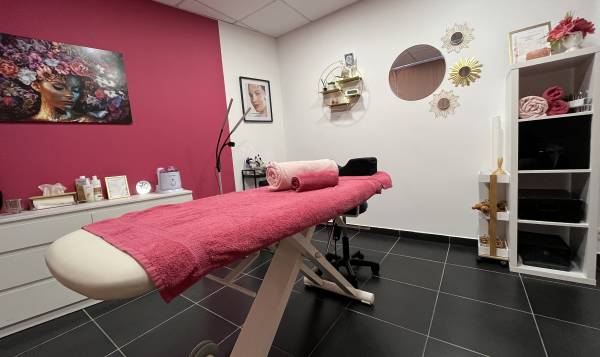 Vanity Nails & Beauty