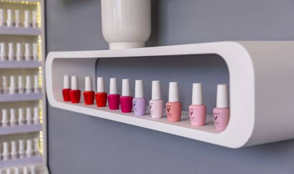 Julia Nails Bordeaux