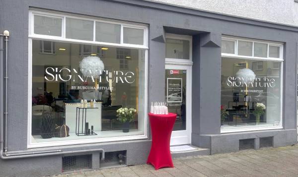 Signature by Burcuhairstylist