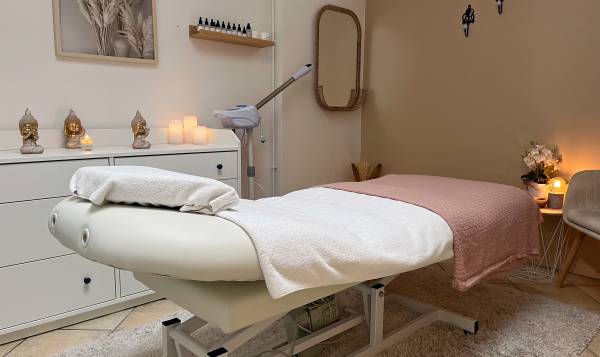 L’Instant Féminin by Maëva 