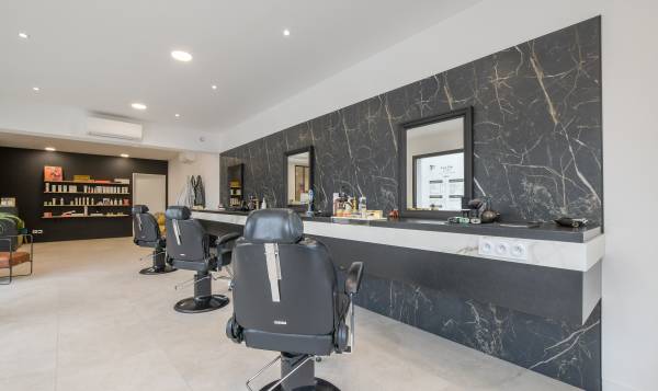 Le kiosque - Jean Eloi Vitry Coiffeur mixte barbier 