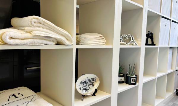 Ahsenül Bayrak Cosmetics