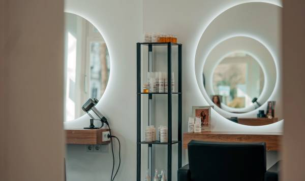 Vahids Hairstore