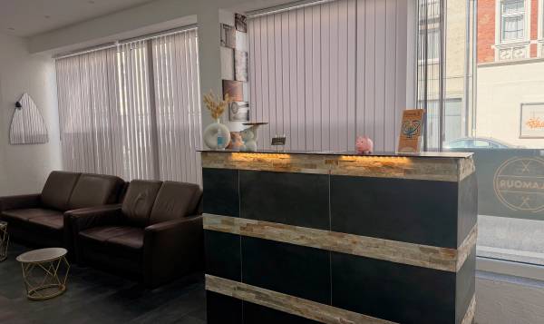 Glamour Beauty Studio & Friseur 