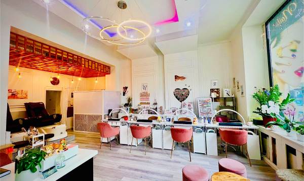 Diamond Nails & Beauty am Hauptbahnhof 