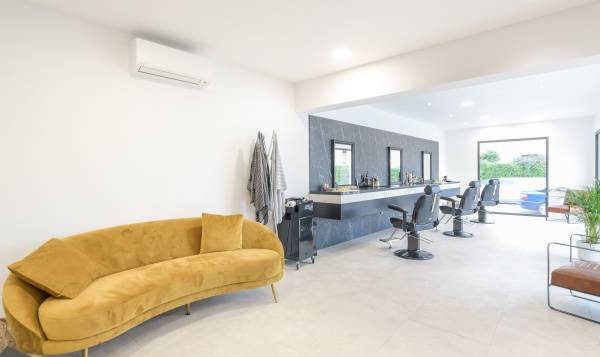 Le kiosque - Jean Eloi Vitry Coiffeur mixte barbier 