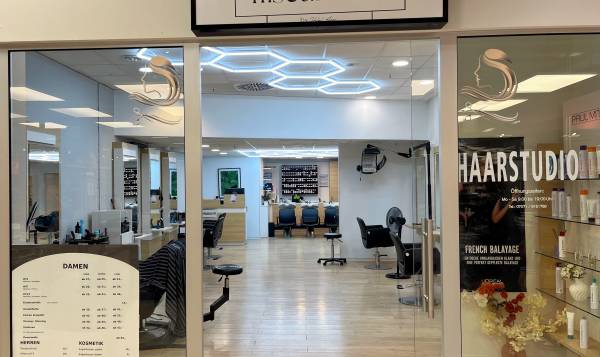 Friseurwerk by Hilal Acar - Tübingen