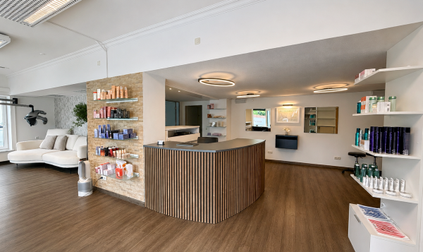 Salon Alexandra Veress