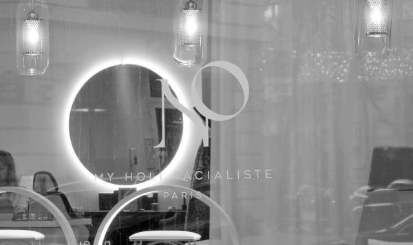 My Holi Facialiste by Natacha Orange