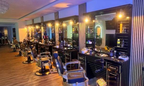 Crystal Friseur 