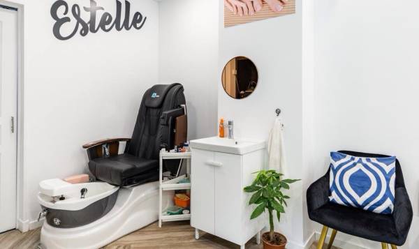 Estelle Salon de l'Ongle