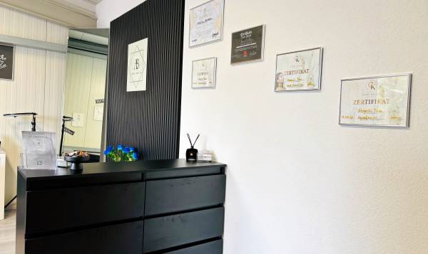 Ahsenül Bayrak Cosmetics