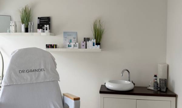 Friseur und Kosmetik House of Beauty