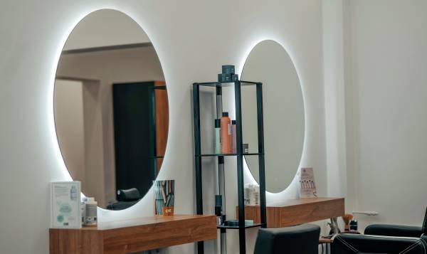 Vahids Hairstore