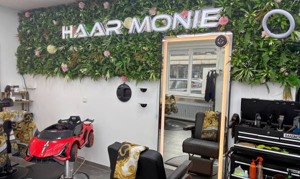 Haar Monie Salon 
