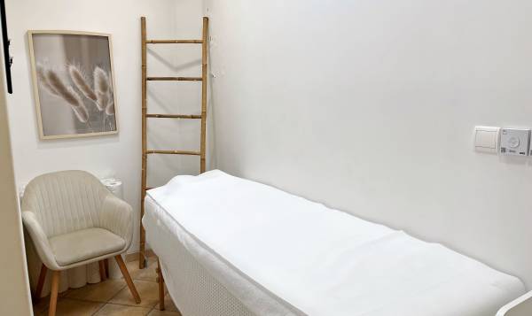 L’Instant Féminin by Maëva 