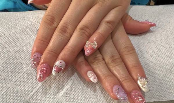 Julie Nail