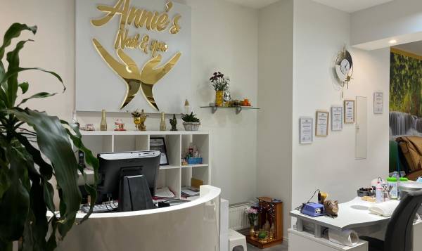 Annie’s Nails & Spa
