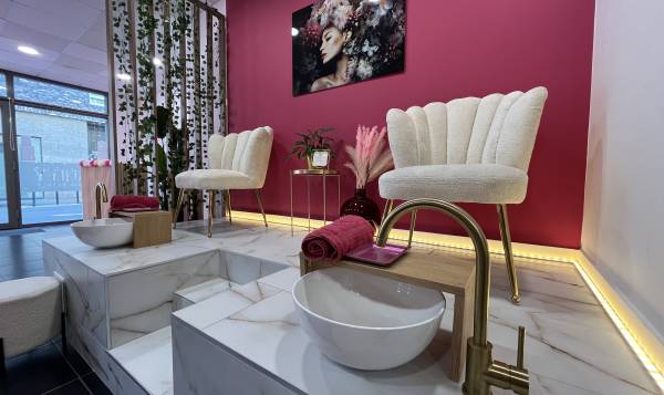 Vanity Nails & Beauty