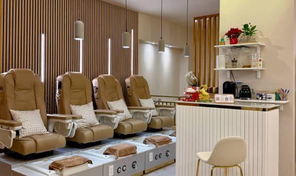 Parisienne Nail Boutique