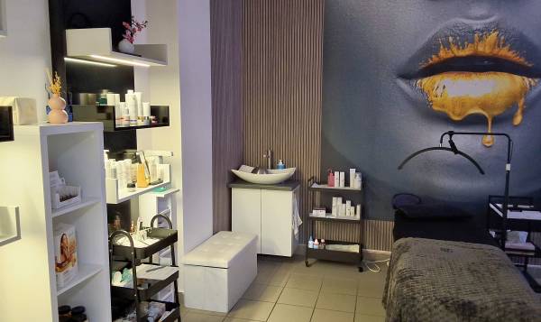 For you Beauty Salon