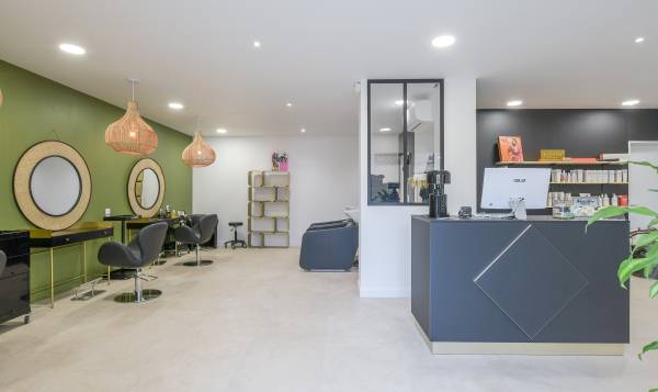 Le kiosque - Jean Eloi Vitry Coiffeur mixte barbier 