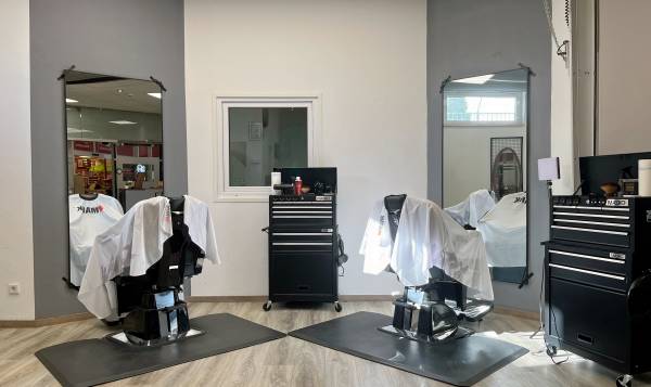  Fade Lounge Barbershop