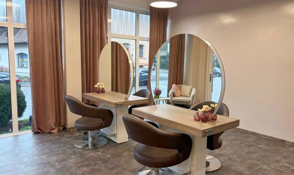 Studio A Hair & MakeUp By Anastasia Wilke