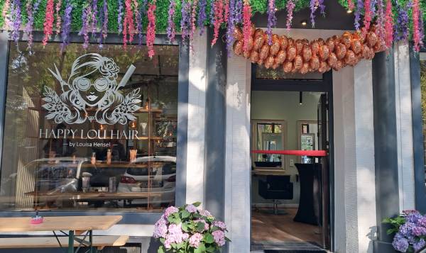 Happy Lou Hair by Louisa Hensel