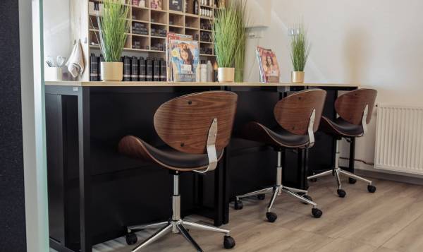 Akkurat Hair Beauty & Café