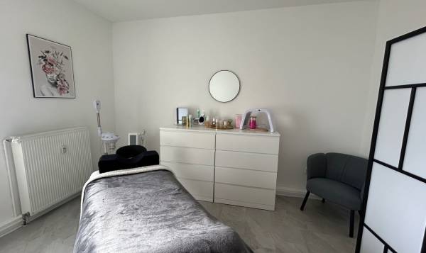 Rose Cosmetics Beauty Studio