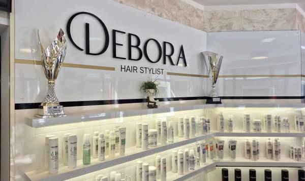 Debora Hairstylist
