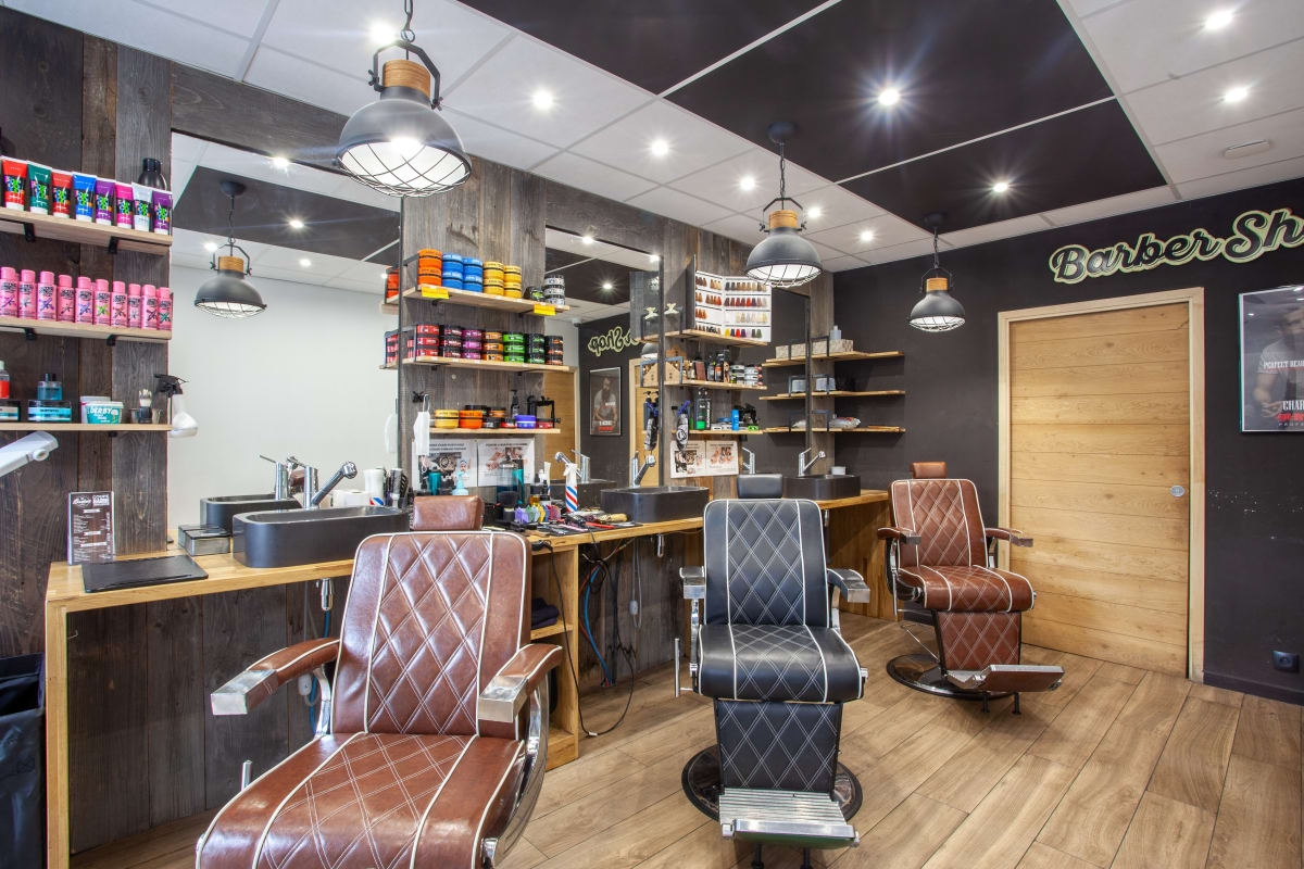 Barber & Beauty Bar