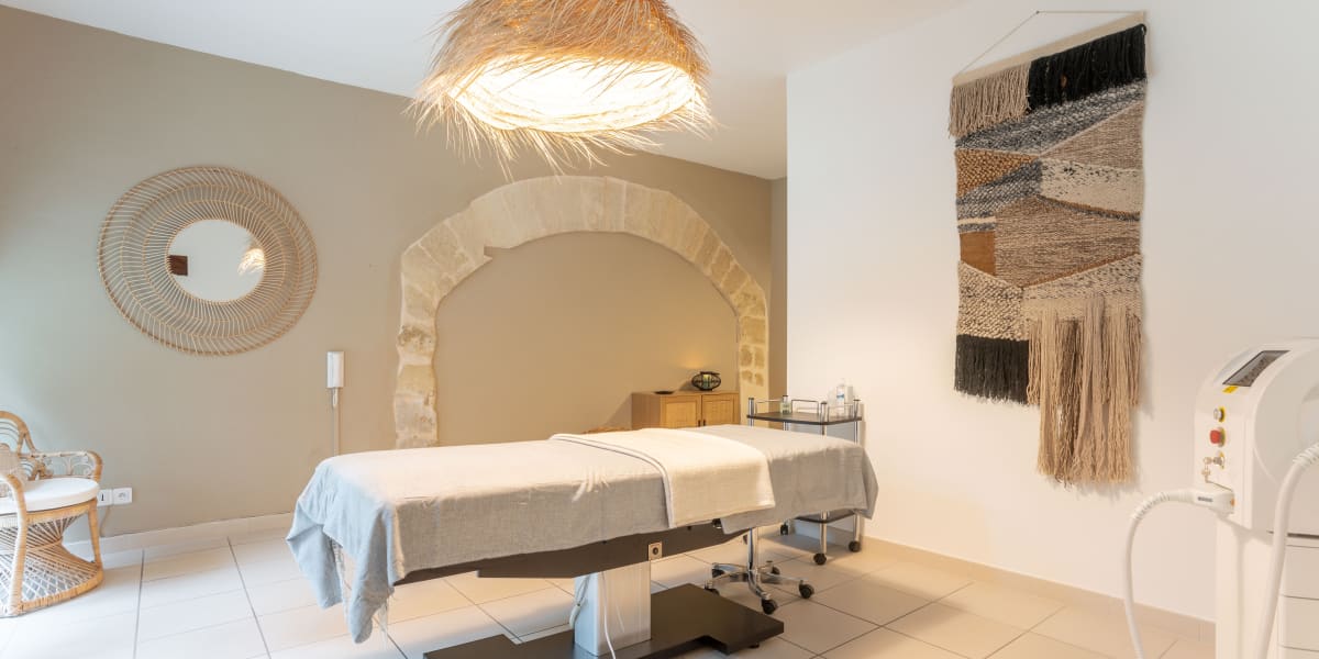 SUEÑO - Onglerie Uzès - Photo de couverture - OneBooking