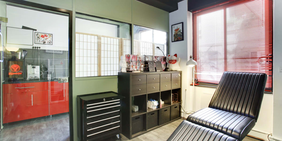 La Cour des Miracles Tatouages et Piercing - Institut de beauté Toulouse - Photo de couverture - OneBooking