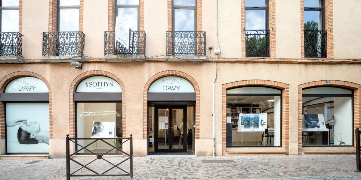 Institut Davy - Sourcils & cils Montauban - Photo de couverture - OneBooking
