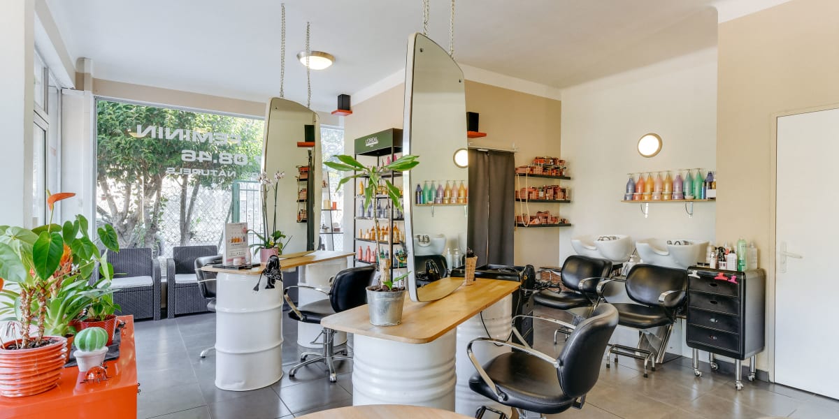 Non Stop Coiffure - Coiffure Cannes - Photo de couverture - OneBooking