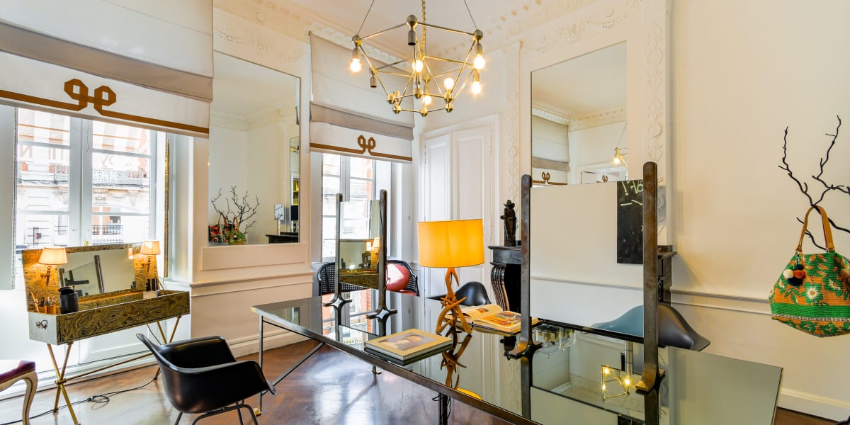 ...by KATIE NAT - Coiffure Toulouse - Photo de couverture - OneBooking