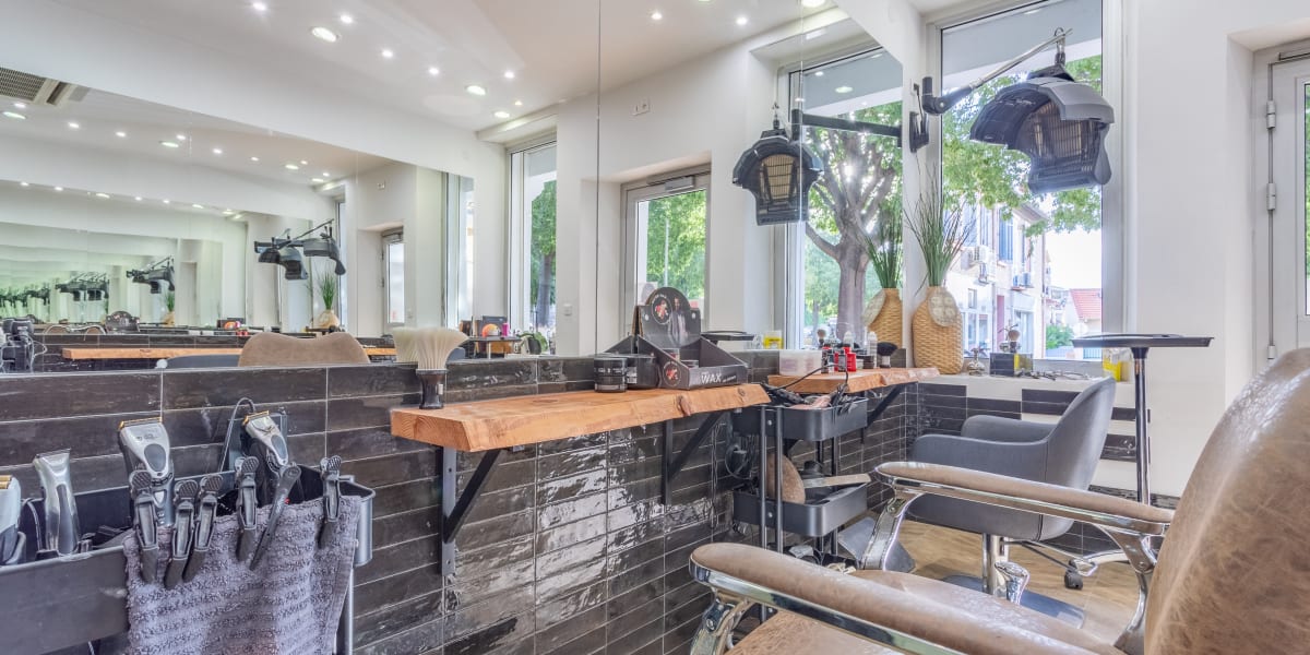 Le 146 Ex. Planet'Hair - Coiffure Toulon - Photo de couverture - OneBooking