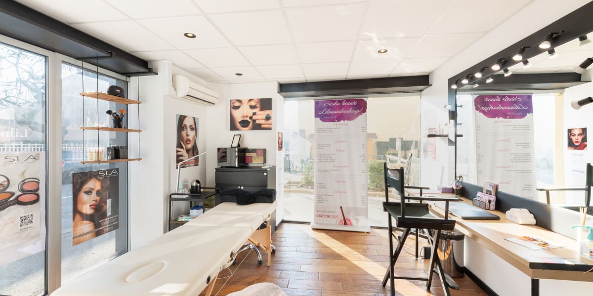 Lilou and make up - Institut de beauté Lagnieu - Photo de couverture - OneBooking
