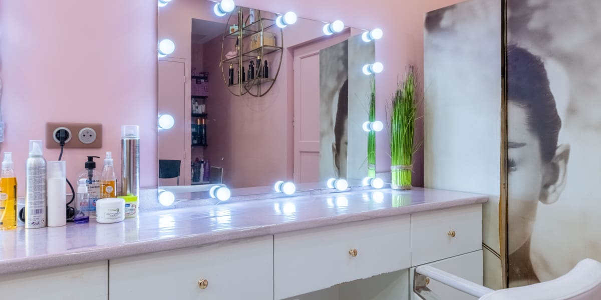 Dolls Beauty - Sourcils & cils La Courneuve - Photo de couverture - OneBooking