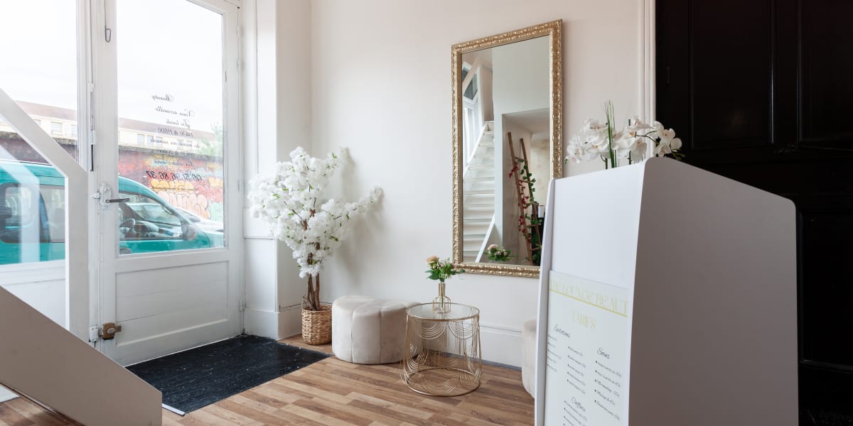 The Lounge Beauty - Onglerie Grenoble - Photo de couverture - OneBooking