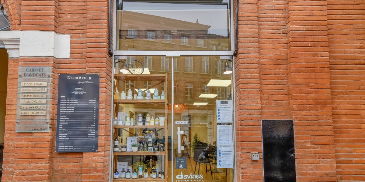 Numero 9 - Coiffure Toulouse - Photo de couverture - OneBooking