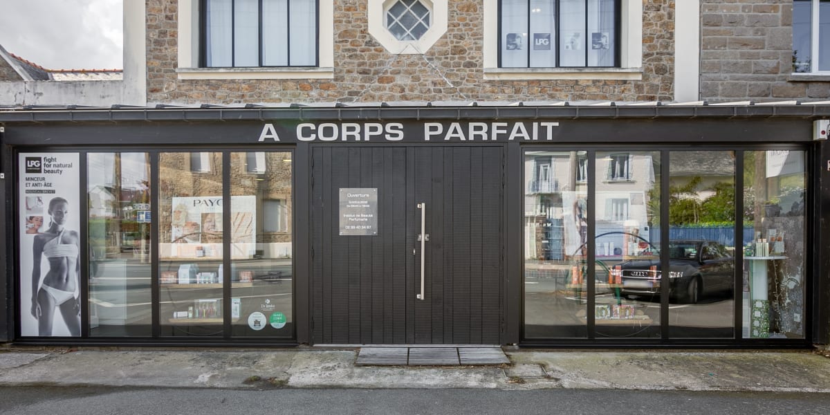 A Corps Parfait - Sourcils & cils Saint-Malo - Photo de couverture - OneBooking