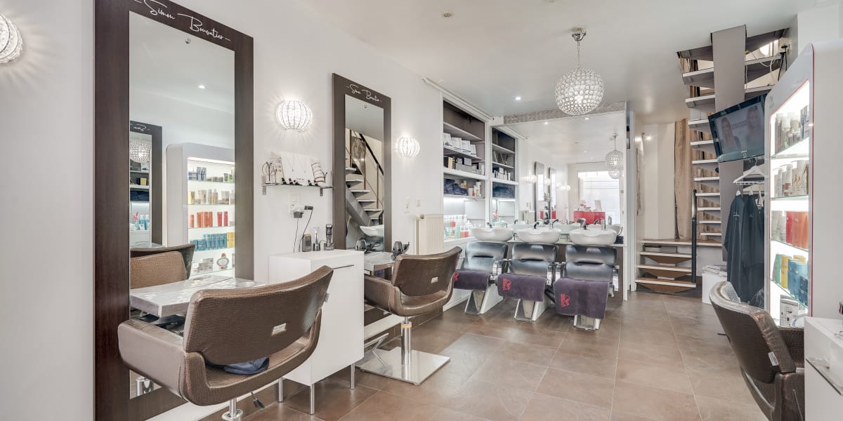 Simon Bouvatier - Coiffure Lyon - Photo de couverture - OneBooking