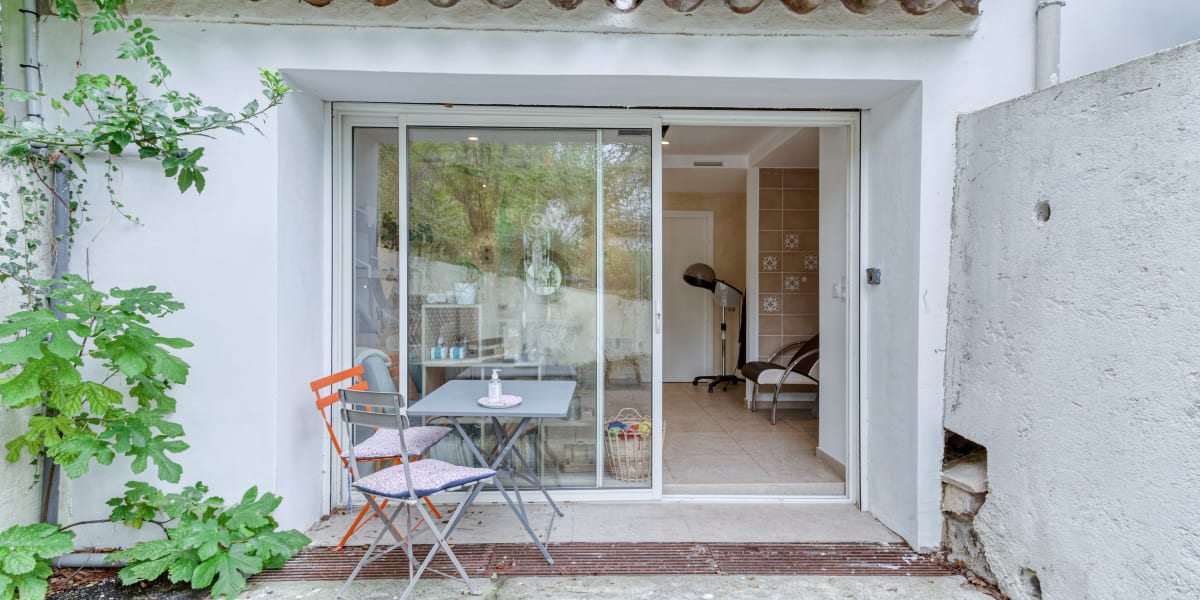 Charlotte Hinsinger - Coiffure Mougins - Photo de couverture - OneBooking